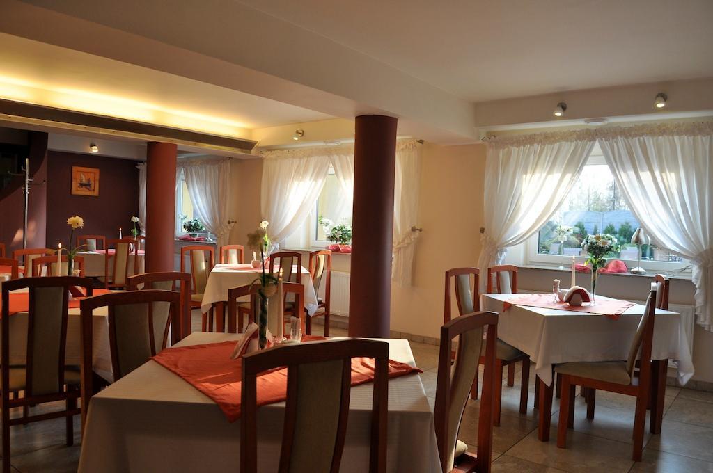 Niewiesze Hotel Zagiel מראה חיצוני תמונה