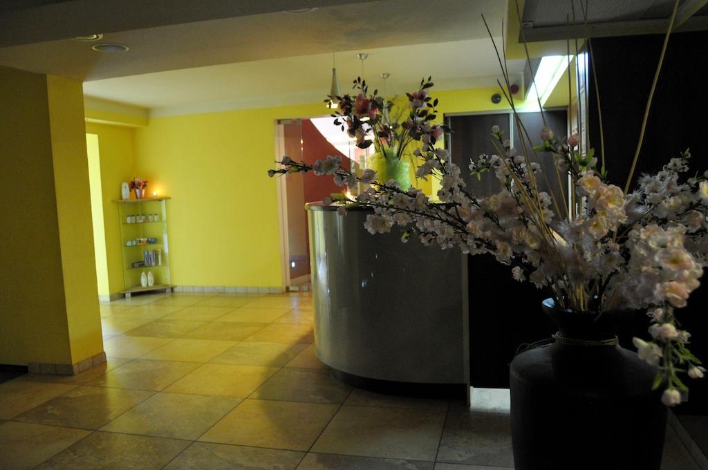 Niewiesze Hotel Zagiel מראה חיצוני תמונה