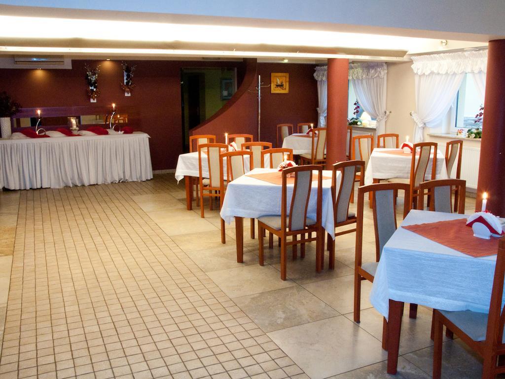 Niewiesze Hotel Zagiel מראה חיצוני תמונה