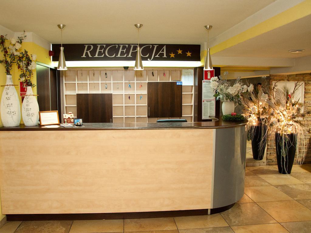 Niewiesze Hotel Zagiel מראה חיצוני תמונה