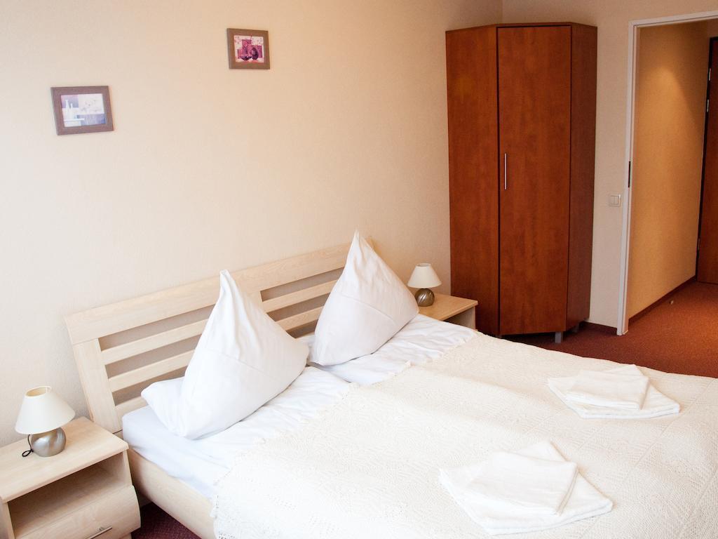 Niewiesze Hotel Zagiel חדר תמונה