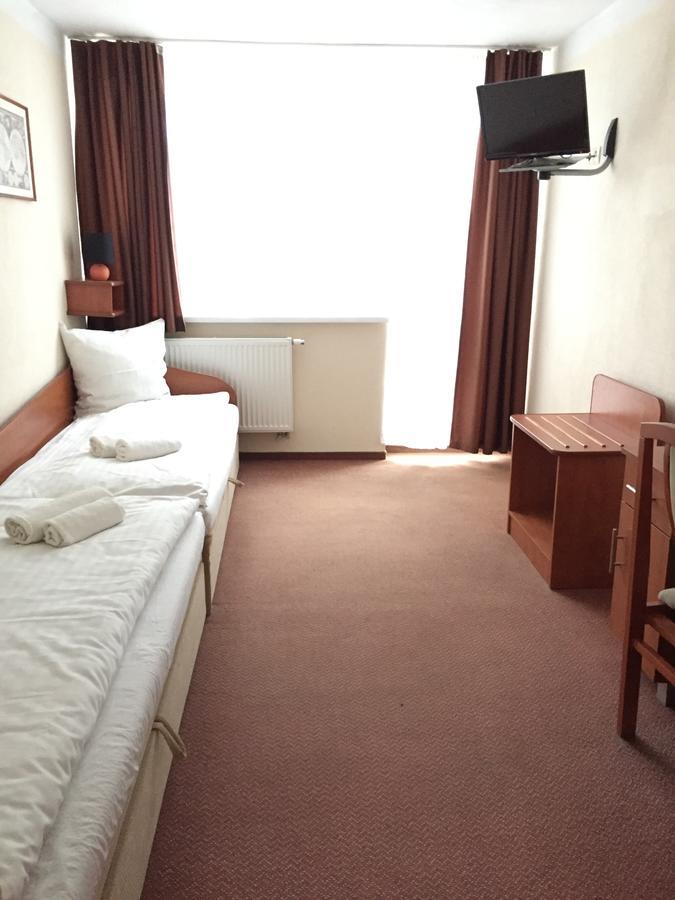 Niewiesze Hotel Zagiel מראה חיצוני תמונה