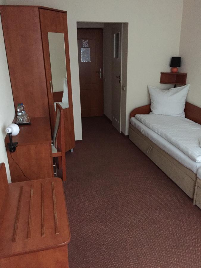 Niewiesze Hotel Zagiel מראה חיצוני תמונה